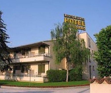 Hotel Ristorante Giordano Cavernago Екстер'єр фото